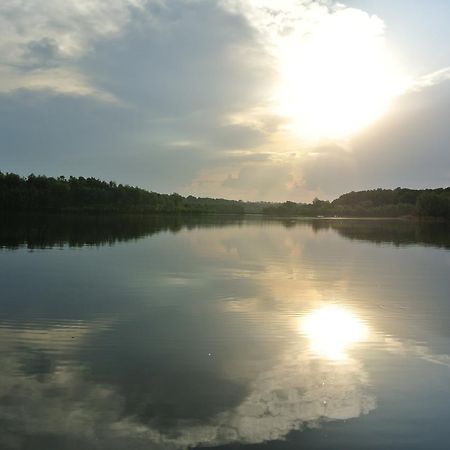 Vesyolaya Rochsha Hotel Kamjanske Buitenkant foto