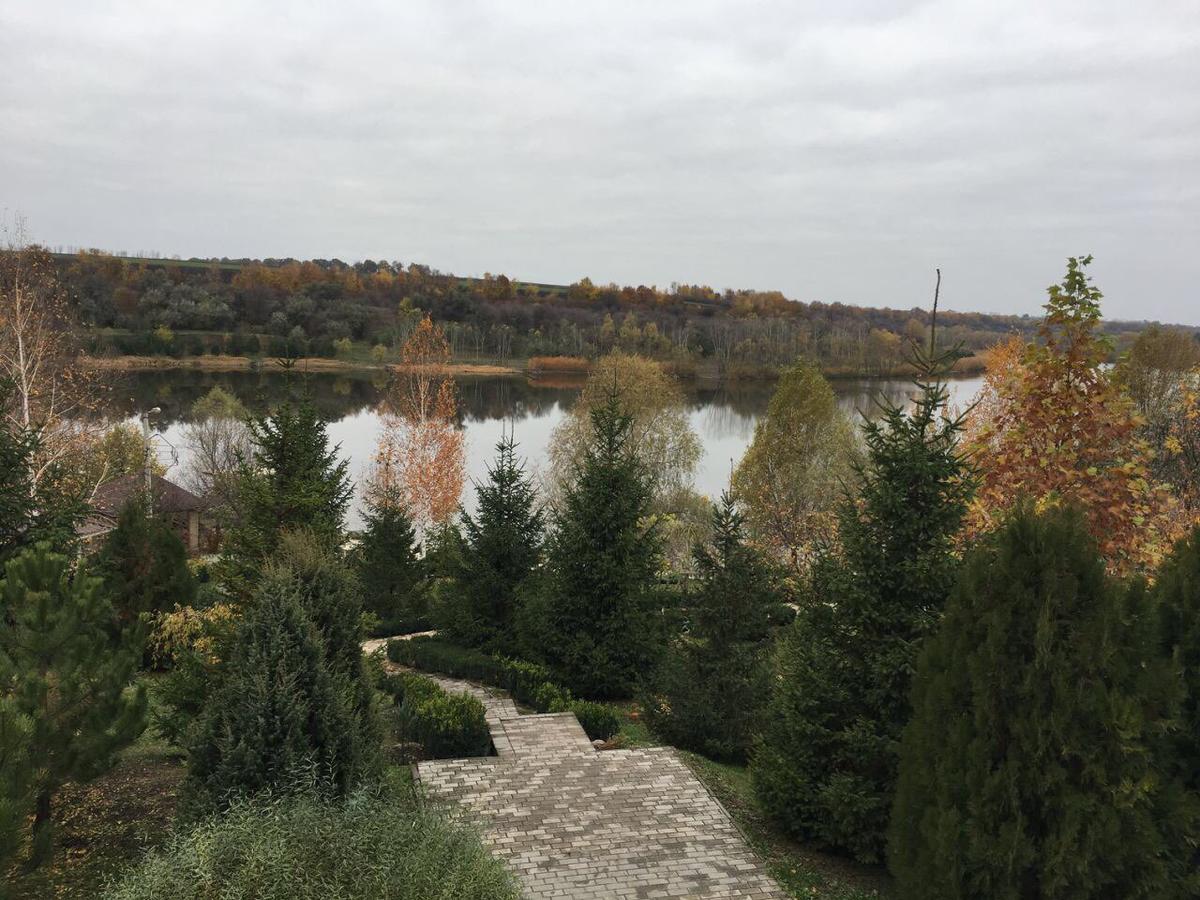 Vesyolaya Rochsha Hotel Kamjanske Buitenkant foto