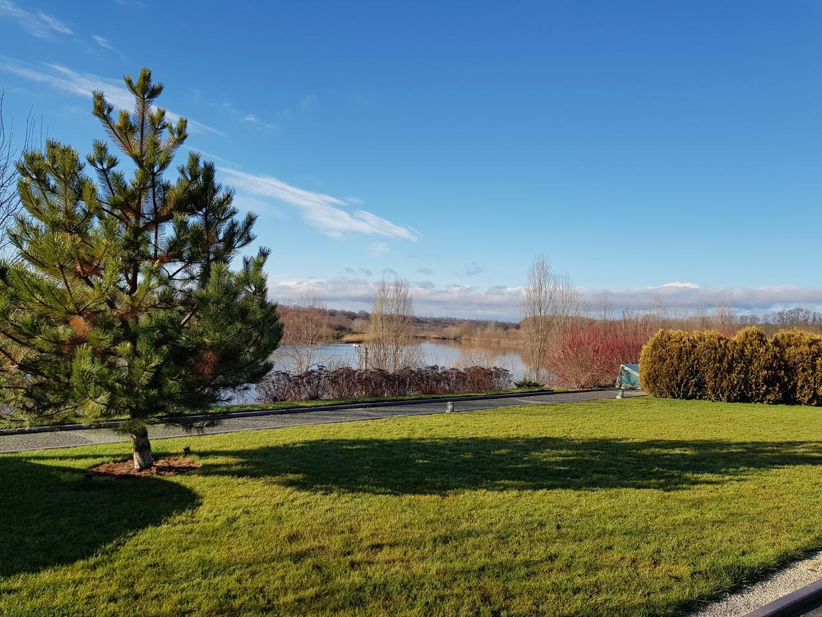 Vesyolaya Rochsha Hotel Kamjanske Buitenkant foto