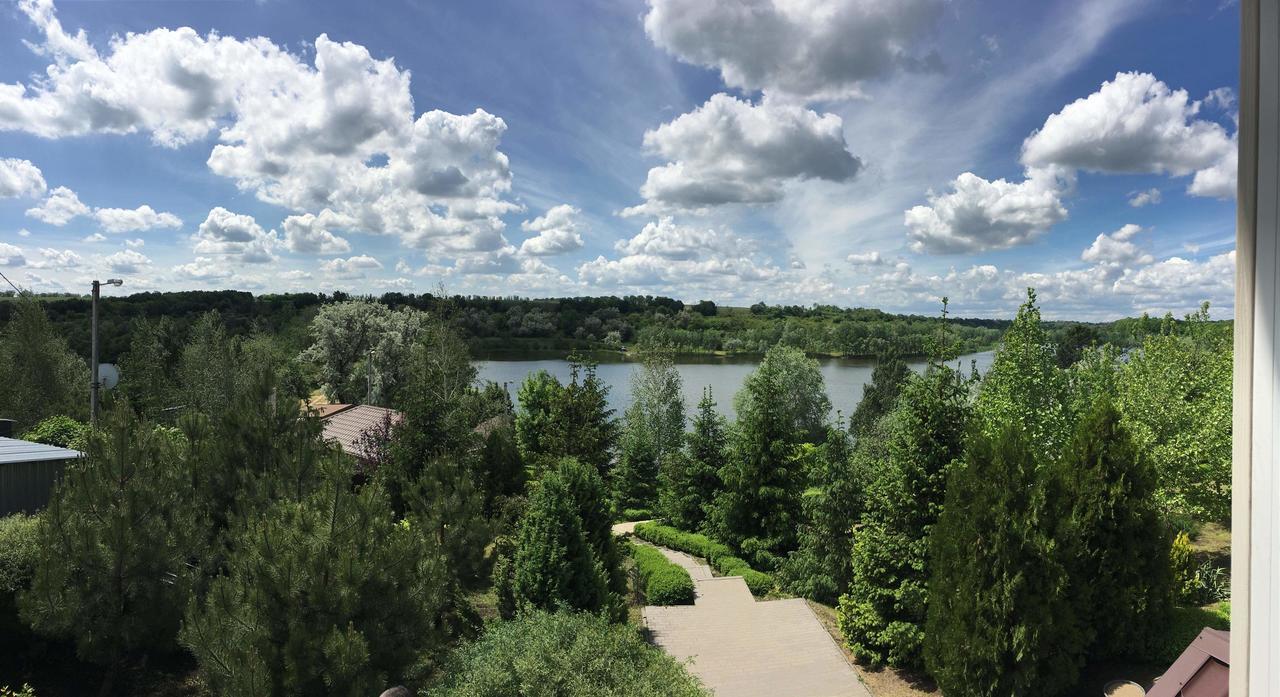 Vesyolaya Rochsha Hotel Kamjanske Buitenkant foto